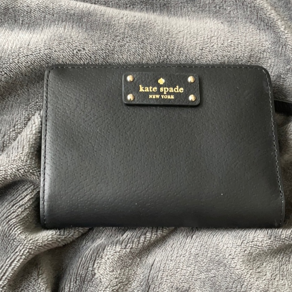 KATE SPADE | Grove Street Tellie Bifold Wallet - Black